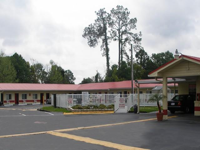 Red Carpet Inn Старк Экстерьер фото
